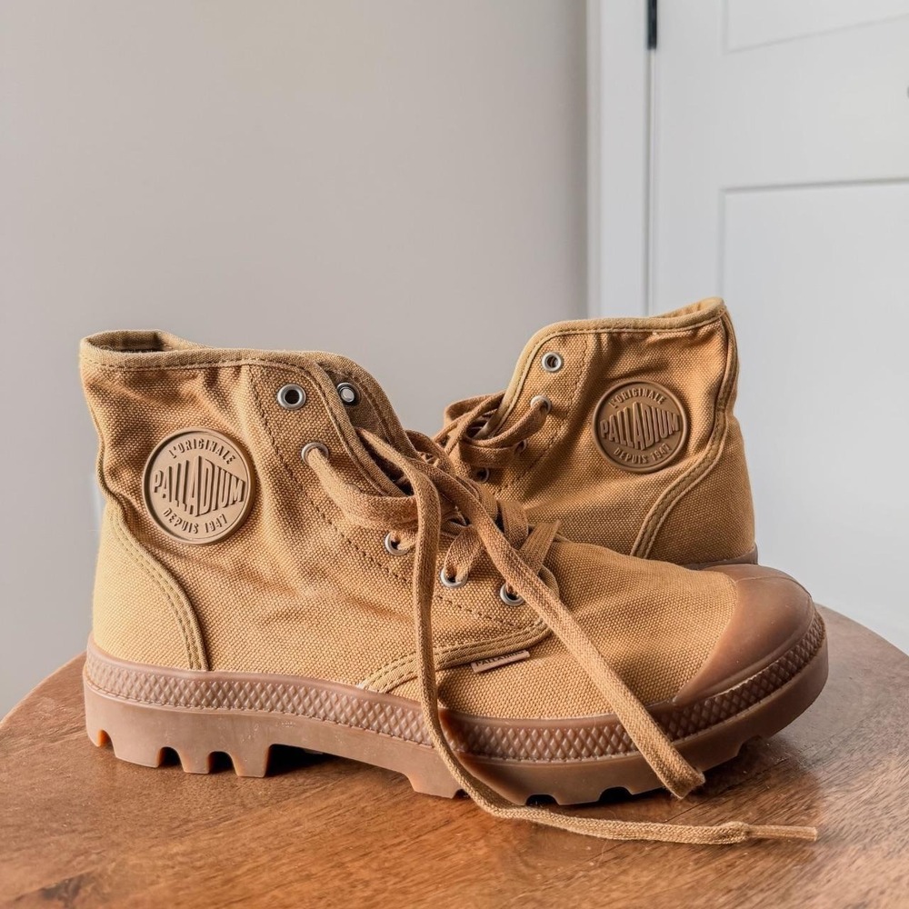 Tan Canvas Palladium Shoes/Boots Size 8.5